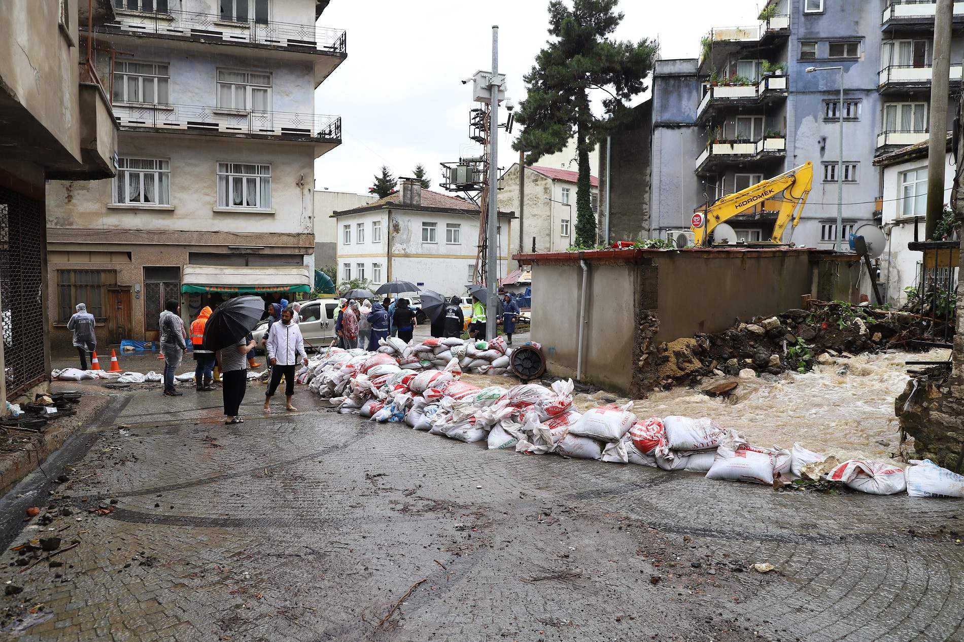 ORDU’DA SEL VE TAŞKINLARA KARŞIN ÖNLEMLER ARTIRILDI